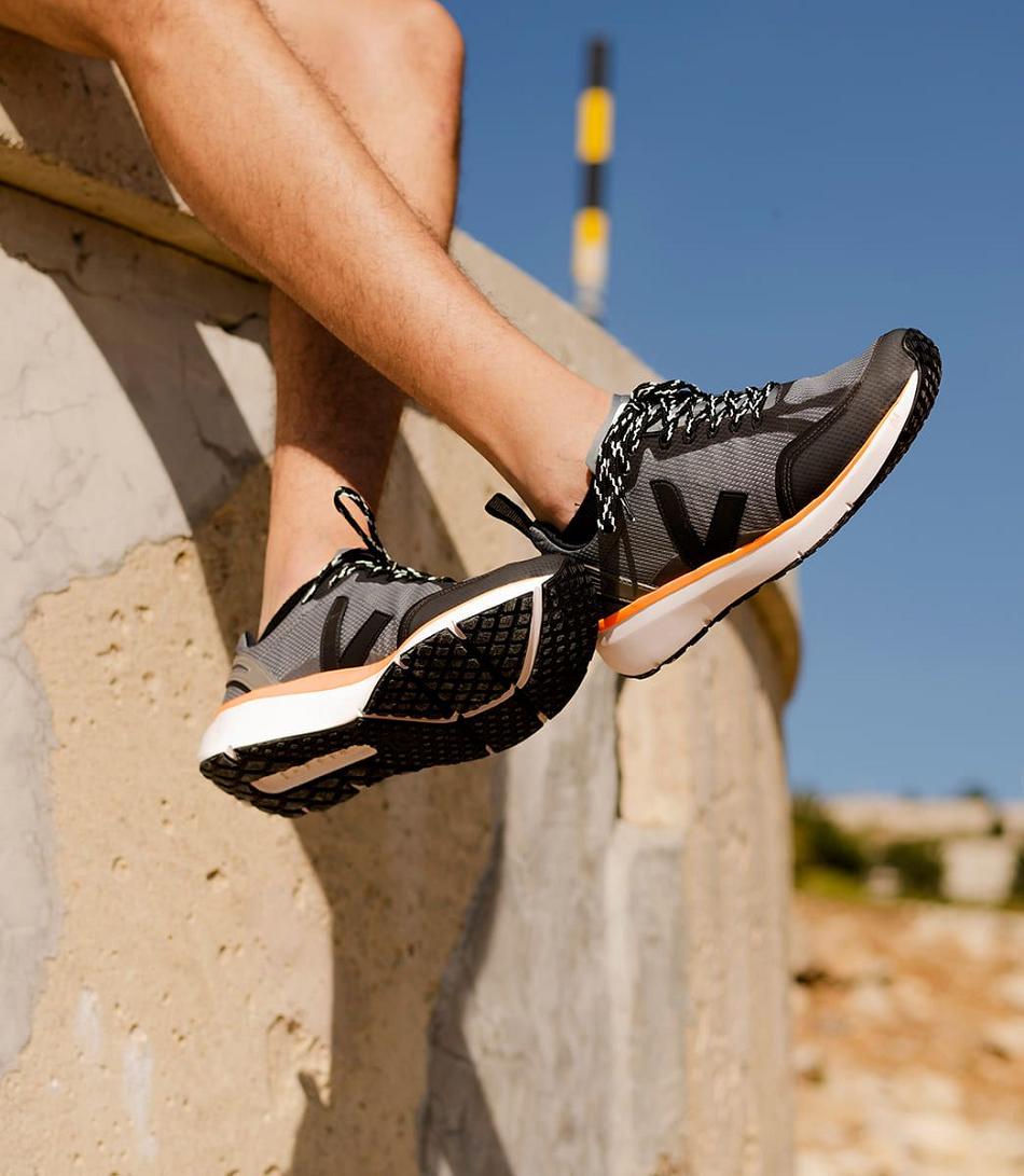 Zapatillas Running Carretera Veja Condor 2 Alveomesh Concrete Neon Sneakers Negras Naranjas | EESHC90614